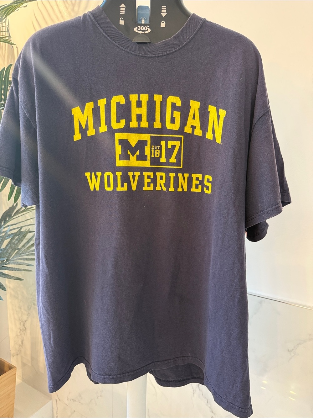 Michigan Wolverines Navy Blue Graphic T-Shirt 100% Cotton